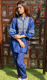 Load image into Gallery viewer, Women's Lakhnavi Handcrafted Chanderi Silk Chikankari Blue Top And Pant Set