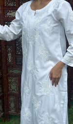 Load image into Gallery viewer, لکھنوی ہاتھ سے تیار کردہ ململ کاٹن چکنکاری قرتی- HONC00129536