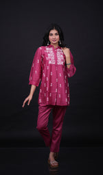 Load image into Gallery viewer, Women's Lakhnavi Handcrafted Chanderi Silk Chikankari Top and Pant Set - HONC0166319