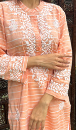 Load image into Gallery viewer, Amanat Women's Lucknowi Handcrafted Cotton Chikankari Kurti - HONC0276840