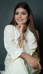 将图像加载到图库查看器中, Women's Lucknowi Handcrafted Mul Cotton Chikankari Kurti - HONC0107661