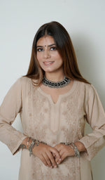 将图像加载到图库查看器中, Zoya Women's Lucknowi Handcrafted Muslin Chikankari Kurti - HONC0163087