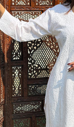 将图像加载到图库查看器中, Farheen Women's Lucknowi Handcrafted Cotton Chikankari Kurti - HONC0245099