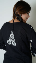 将图像加载到图库查看器中, Women's Lucknowi Handcrafted Mul Cotton Chikankari Kurti - HONC0124841