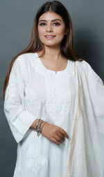 Load image into Gallery viewer, Women&#39;s Lakhnavi Handcrafted Modal Cotton Chikankari Kurta And Palazzo Set - HONC087255
