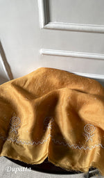 Load image into Gallery viewer, Women's Lakhnavi Handcrafted Pure Organza Chikankari Unstitched Kurta And Dupatta Set- HONC0309148