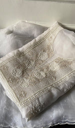 将图像加载到图库查看器中, Lakhnavi 手工制作纯欧根纱 Chikankari 未缝合库尔塔和杜帕塔套装 - HONC0111117