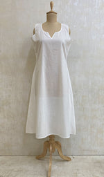 Load image into Gallery viewer, سفید کیمبرک کاٹن لمبی اے لائن پرچی - NC0400