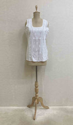 将图像加载到图库查看器中, Women's Lucknowi Handcrafted Cotton Chikankari Top - HONC030218