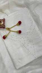 Load image into Gallery viewer, لکھنؤی ہاتھ سے تیار شدہ سوتی چکنکاری بغیر سلی ہوئی قرتی فیبرک - Honc089192