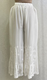 将图像加载到图库查看器中, 勒克瑙手工制作粘胶乔其纱 Chikankari Sharara - HONC0111492