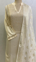 将图像加载到图库查看器中, Lakhnavi 手工制作 Chanderi 丝绸 Chikankari Dupatta - Honc068129