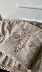 将图像加载到图库查看器中, Mahira Women's Lakhnavi Handcrafted Mul Chanderi Unstitched Chikankari Full Suit - HONC0355231