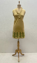 将图像加载到图库查看器中, Lucknowi 手工制作的棉质 Chikankari 上衣 - HONC099154