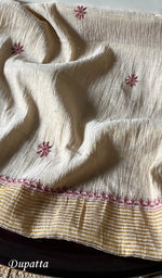 将图像加载到图库查看器中, Women's Lakhnavi Handcrafted Tissue Chanderi Unstitched Kurta And Dupatta Set - HONC0267043