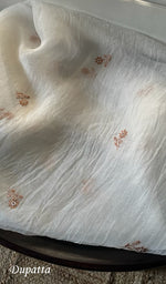将图像加载到图库查看器中, Women's Lakhnavi Handcrafted Pure Organza Chikankari Unstitched Kurta And Dupatta Set- HONC0278114