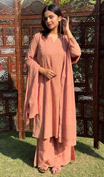 将图像加载到图库查看器中, Women's Lakhnavi Handcrafted Cotton Chikankari Kurta, Palazzo and Dupatta Set - HONC0136651
