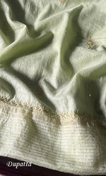 将图像加载到图库查看器中, Women's Lakhnavi Handcrafted Mul Chanderi Semi - Stitched Anarkali And Dupatta Set - HONC0280984