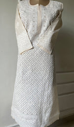 将图像加载到图库查看器中, Women's Lakhnavi Handcrafted Cotton Chikankari Kurti - HONC0273804