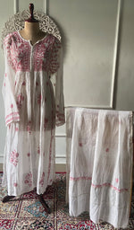将图像加载到图库查看器中, Women's Lakhnavi Handcrafted Mul Chanderi Semi - Stitched Kurta And Dupatta Set - HONC0274497