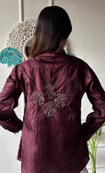 将图像加载到图库查看器中, Arohi Women's Lakhnavi Handcrafted Pure Manglore silk top with fine Chikankari - HONC0306894