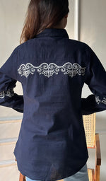 Load image into Gallery viewer, Women's Lucknowi Handcrafted Slub Cotton Chikankari Top - HONC0299128