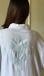 将图像加载到图库查看器中, Women's Lakhnavi Handcrafted Modal Cotton Chikankari Short Kaftan - HONC0283096