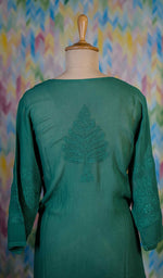 将图像加载到图库查看器中, Inayat Women's Lakhnavi Handcrafted Viscose Georgette Chikankari Kurti - HONC0200218