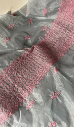 将图像加载到图库查看器中, Lakhnavi 手工制作的欧根纱 Chikankari 未缝合 Kurti 面料 - Honc0133588