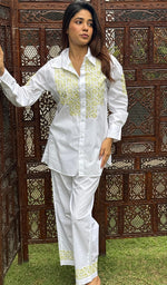 将图像加载到图库查看器中, Women's Lakhnavi Handcrafted Cotton Chikankari Top And Pant Set - HONC0267506