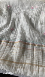 将图像加载到图库查看器中, Women's Lakhnavi Handcrafted Mul Chanderi Semi - Stitched Kurta And Dupatta Set - HONC0271138