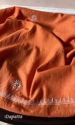 Load image into Gallery viewer, Women's Lakhnavi Handcrafted Maheshwari Mul Chanderi Kurta And Dupatta Set - HONC0275132