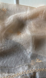 将图像加载到图库查看器中, Women's Lakhnavi Handcrafted Pure Organza Chikankari Unstitched Kurta And Dupatta Set- HONC0263885