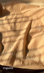 Load image into Gallery viewer, Women's Lakhnavi Handcrafted Maheshwari Mul Chanderi Unstitched Kurta And Dupatta Set - HONC0286685