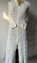 将图像加载到图库查看器中, Women's Lakhnavi Handcrafted Faux-Georgette Chikankari Kurti - HONC0234543