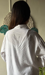 将图像加载到图库查看器中, Women's Lakhnavi Handcrafted Cotton Chikankari Top - HONC0155055