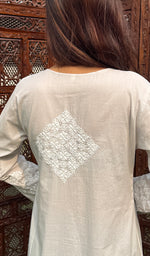 将图像加载到图库查看器中, Shab Women's Lucknowi Handcrafted Cotton Chikankari Kurti - HONC0202463