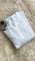 将图像加载到图库查看器中, Pari Women's Lucknowi Handcrafted Muslin Chikankari Kurti - HONC0204780