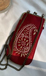 将图像加载到图库查看器中, Chikankari Embroidered Mobile Cover with Metal Frame - HONC0330001