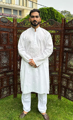 Load image into Gallery viewer, Men's Lucknowi Handcrafted Cotton Chikankari Kurta HONC0323881