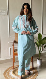 将图像加载到图库查看器中, Enayat Women's Lakhnavi Handcrafted Cotton Chikankari Oversized Kurta And Pant Set - HONC0297439