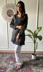 将图像加载到图库查看器中, Women's Lakhnavi Handcrafted Cotton Chikankari Top - HONC0331497