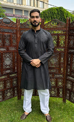 Load image into Gallery viewer, Men's Lucknowi Handcrafted Cotton Chikankari Kurta - HONC0321571