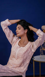 将图像加载到图库查看器中, Umnaaz Women's Lakhnavi Handcrafted Viscose Georgette Chikankari Kurti- HONC0170695