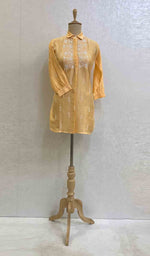 将图像加载到图库查看器中, Sana Women's Lakhnavi Handcrafted Chanderi Silk Chikankari Top - HONC062113