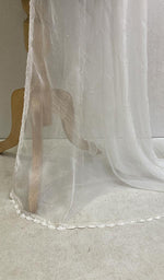 将图像加载到图库查看器中, 两侧钩针边框的银色 Mukaish 雪纺杜帕塔 - Nchiffon.S