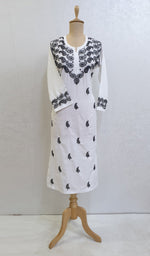 Load image into Gallery viewer, Women's Lucknowi Handcrafted Mul Cotton Chikankari Kurti - HONC097776