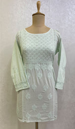 将图像加载到图库查看器中, Lakhnavi 手工制作棉质 Chikankari 上衣 - HONC0111341
