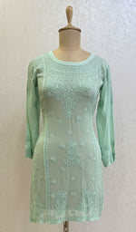 将图像加载到图库查看器中, Lucknowi 手工粘胶乔其纱 Chikankari 上衣 - HONC0133203