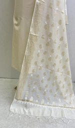 将图像加载到图库查看器中, Lakhnavi 手工制作 Chanderi 丝绸 Chikankari Dupatta - Honc068129